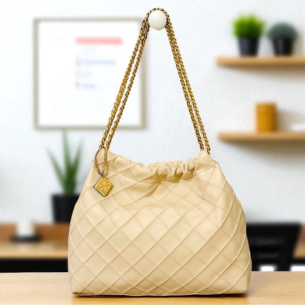 TORY BURCH SOFT CREAM HOBO QUILTED SHOULDER HANDBAG Like New!